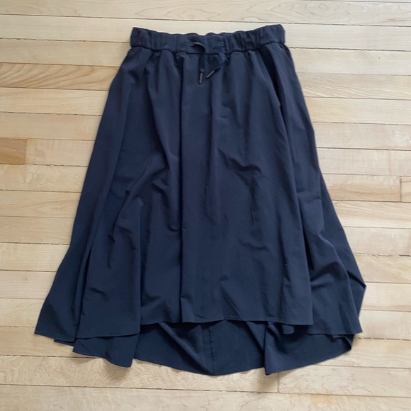 Time to fleuve lululemon skirt size 6 - Picture 4 of 10